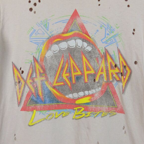 Def Leppard Love Bites Graphic Shirt Women M/L Beige Distress Goodie Two Sleeves - Picture 2 of 10